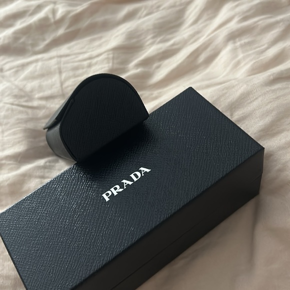 NEW PRADA BLACK EYEWEAR CASE - Picture 3 of 4